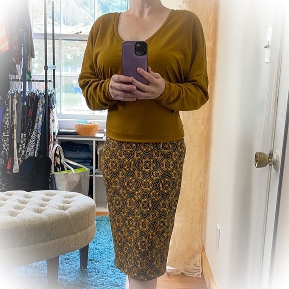 Beautiful New With Tag Lularoe Cassie Pencil Skirt - Picture 1 of 8